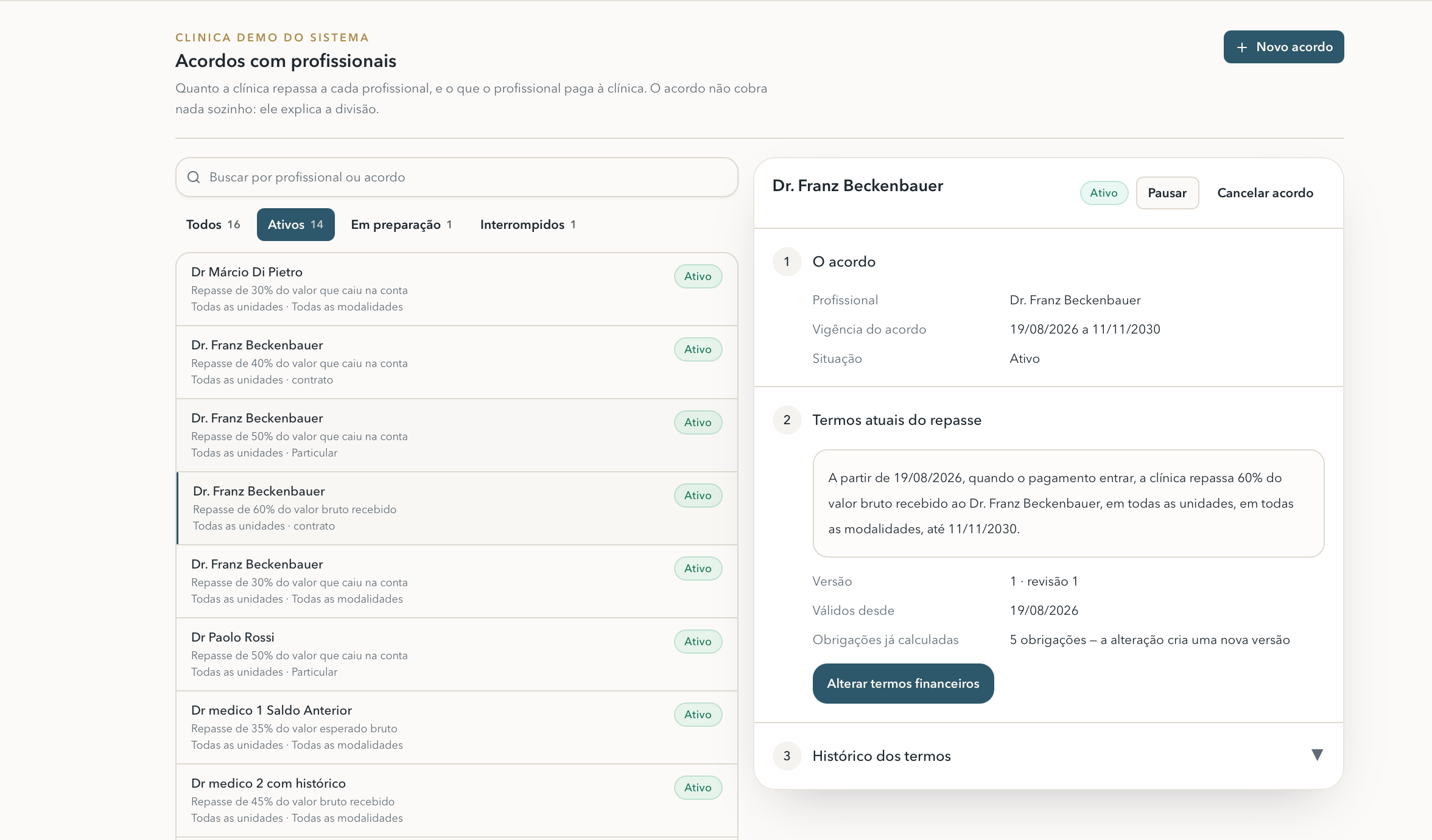 Acordos com profissionais: lista por situação e detalhe do acordo com os termos do repasse escritos por extenso, versão e histórico